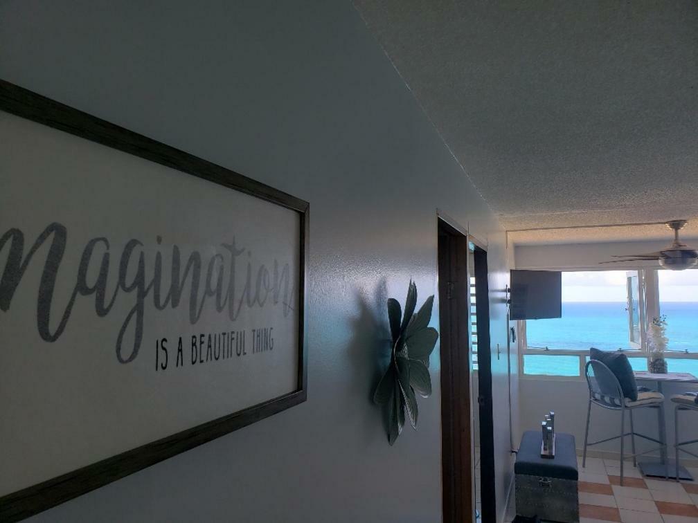 Breezy Beachfront Property With View Of Paradise Luquillo Esterno foto