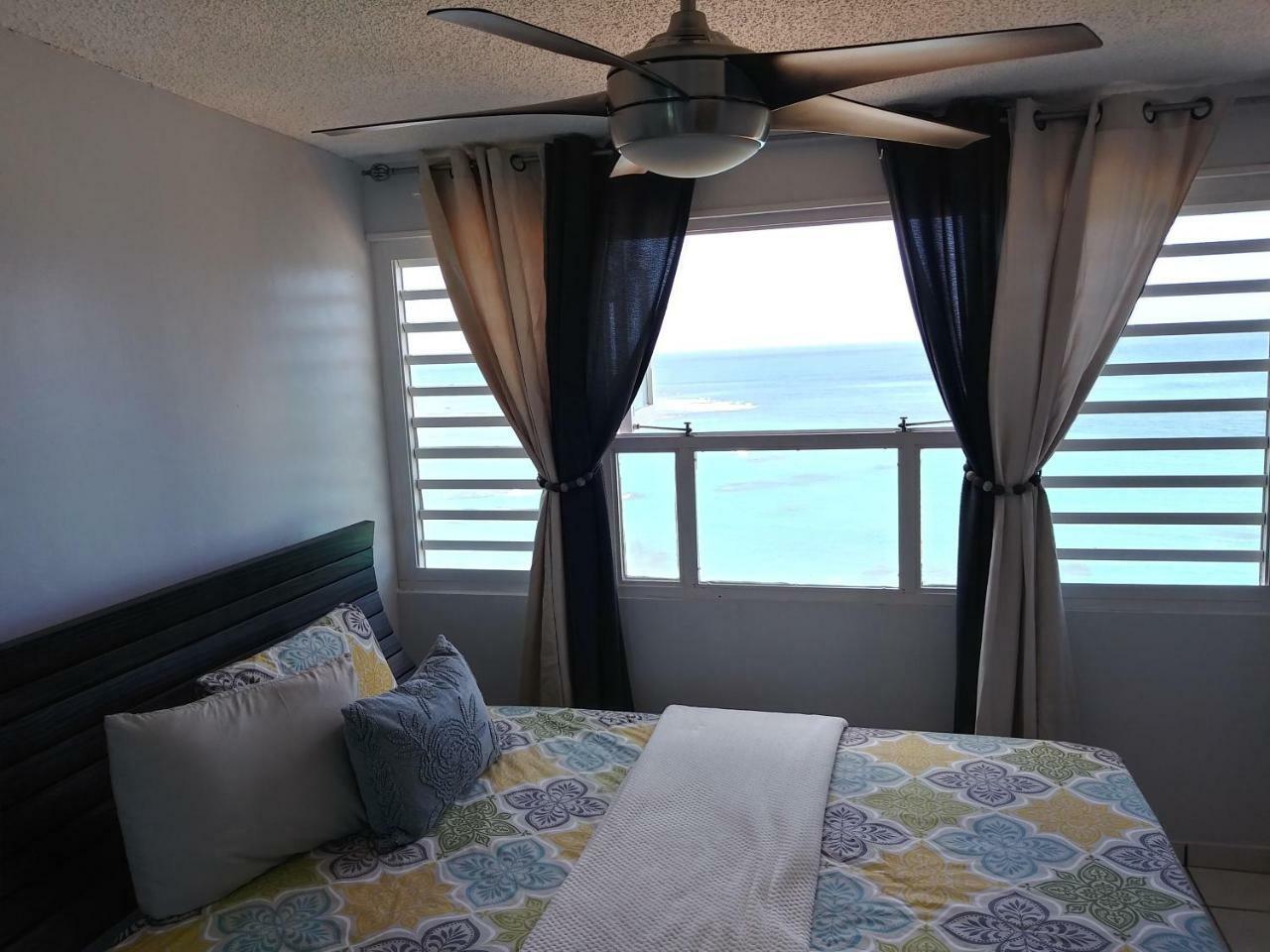 Breezy Beachfront Property With View Of Paradise Luquillo Esterno foto