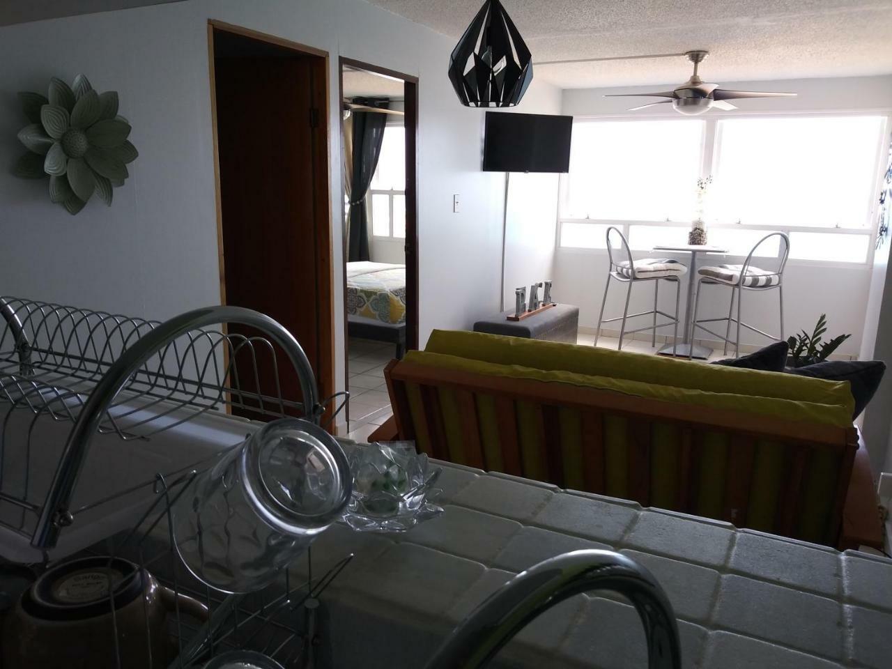 Breezy Beachfront Property With View Of Paradise Luquillo Esterno foto